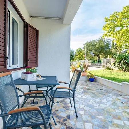 Apartment Zdenko Rovinj Exterior photo