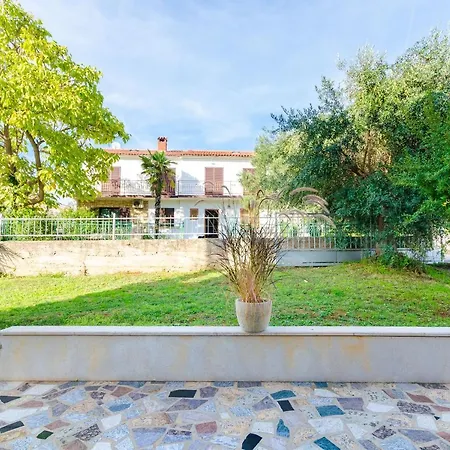 Apartment Zdenko Rovinj Exterior photo