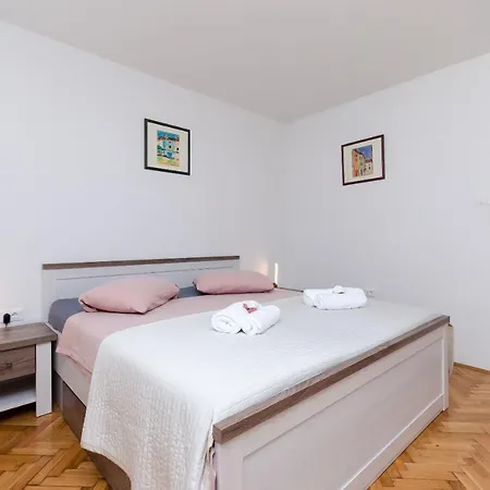 Apartment Zdenko Rovinj Exterior photo